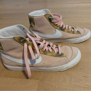 Women’s Custom Blazer mid ‘77 Nike Pink and Tie Dye with Suede Finish